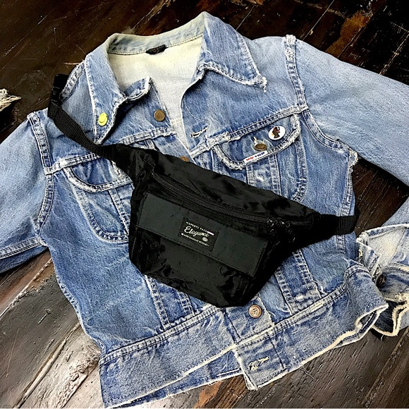 Lightweight Nylon Fanny Pack - Picture 2 of 10